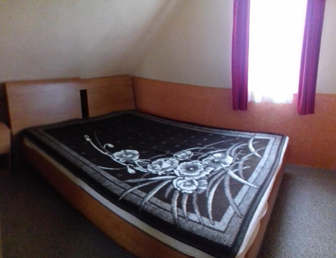 Arany Apartman Zsory Mezőkövesd エクステリア 写真